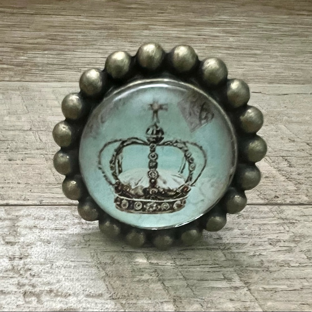 Encased Crown Metal Drawer Pull